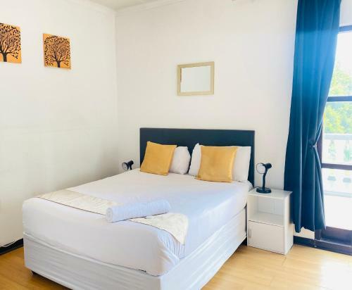 Hostal Airport Doozy Guest House