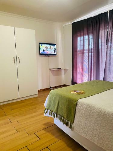 Hostal Airport Doozy Guest House