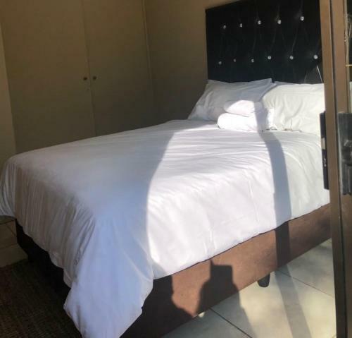 Hostal Africaren Budget Stay