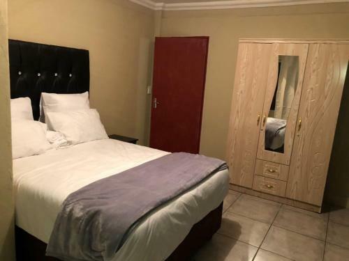 Hostal Africaren Budget Stay