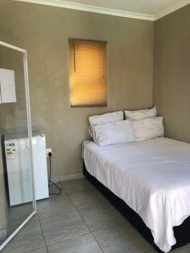 Hostal Africaren Budget Stay