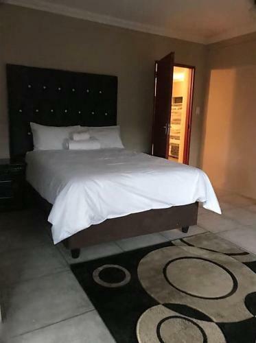 Hostal Africaren Budget Stay