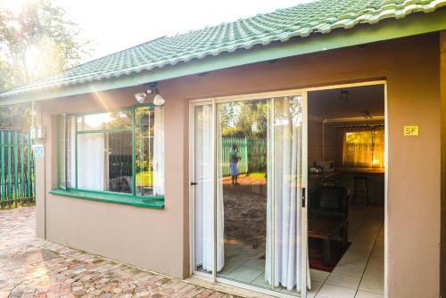 Hostal The Exclusive Guesthouse