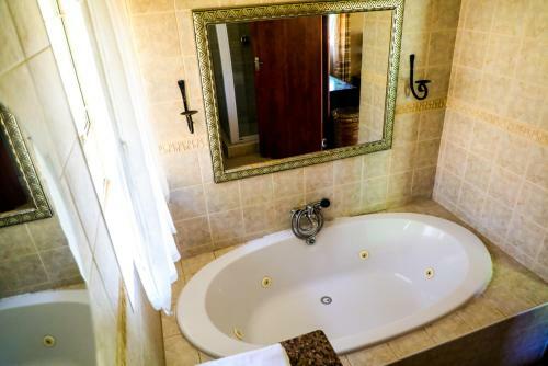 Hostal The Exclusive Guesthouse