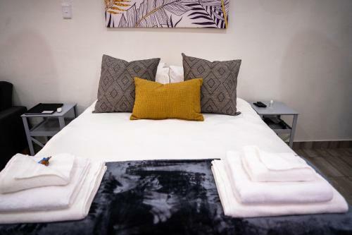 Hostal @athens Guest Rooms