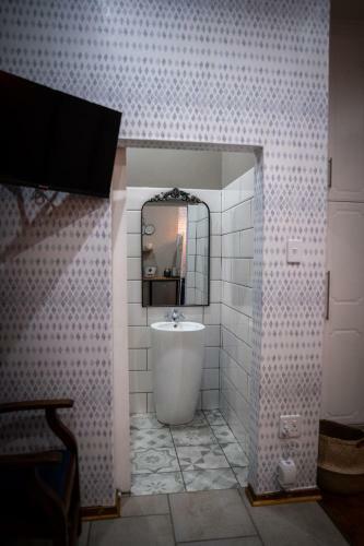 Hostal @athens Guest Rooms