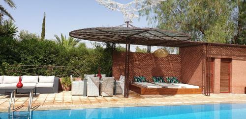Very Chic Private Villa With Garden And Pool