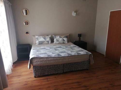 Apartamento Midway Overnight Rooms