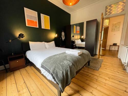 Glasgow West End Apartment - Botanic Gardens