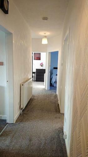 Carnock Road Apartment - Silverburn Shopping Centre