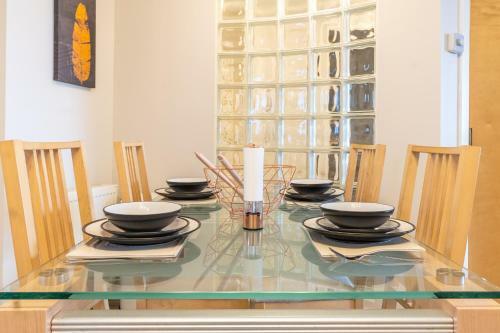 Luxury Riverview City Centre Apartment