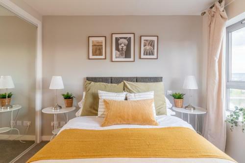 Luxury Riverview City Centre Apartment