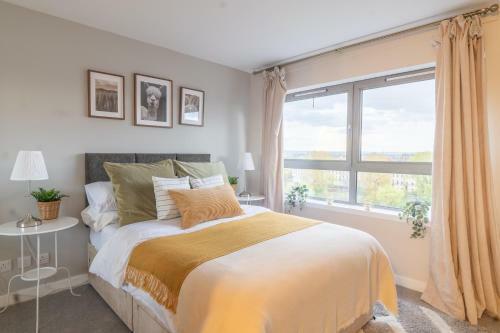 Luxury Riverview City Centre Apartment