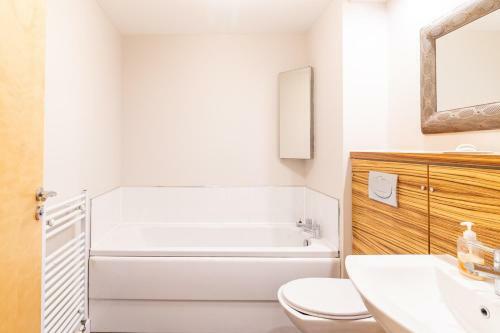 Luxury Riverview City Centre Apartment