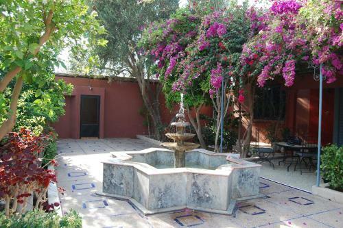 Hostal Riad Les Jardins Mabrouk
