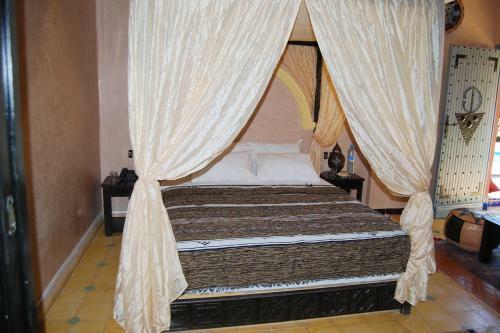 Hostal Riad Les Jardins Mabrouk
