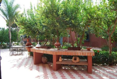 Hostal Riad Les Jardins Mabrouk