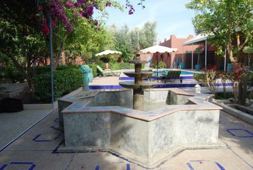 Hostal Riad Les Jardins Mabrouk