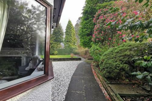 Broomfield Cottage South Luss