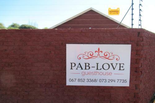 Hostal Pab-love Guest House