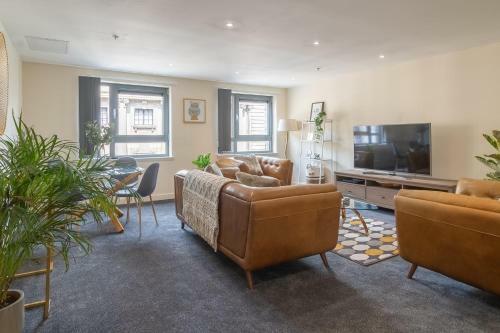 Charming Westend/city Centre Apartment