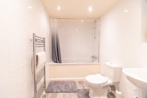 Charming Westend/city Centre Apartment