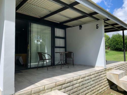 Hostal At The River Guest House