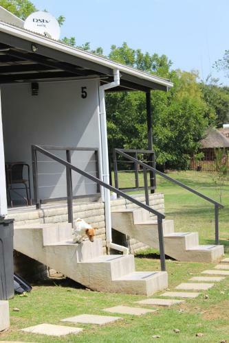 Hostal At The River Guest House