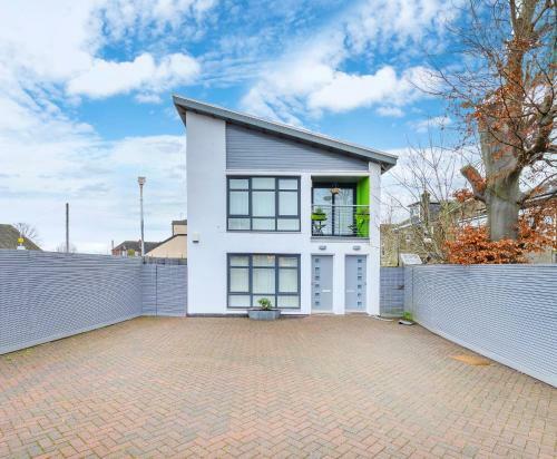 Mosspark Boulevard Exec Apartment I Free Parking