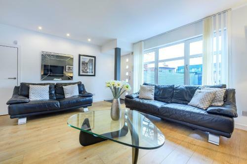 Mosspark Boulevard Exec Apartment I Free Parking