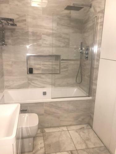 Luxurious 3-bed Apartment In Conservation Area