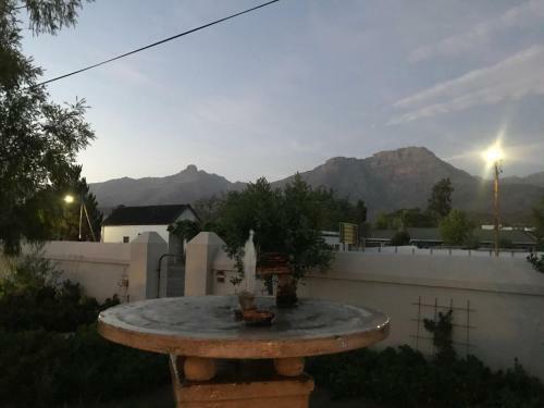 Hostal Towerzicht Guest House