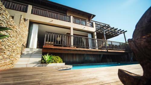 4 Dolphin Views, La Mercy Luxury Beachfront Apartmnet