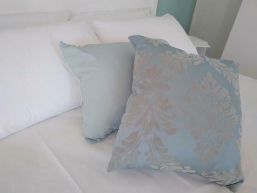 Villa Coco De Mer Self Catering Log 1