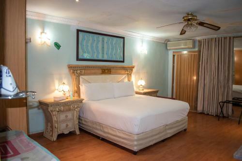 Hostal Lenasia Guest Lodge