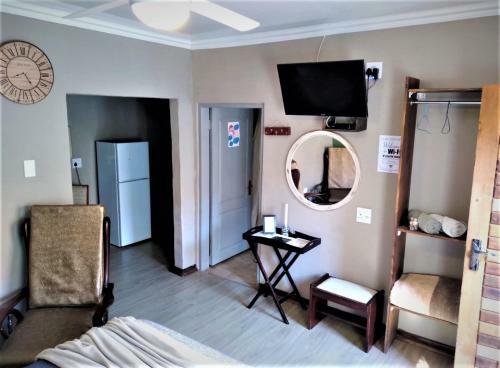 Hostal Edenville Guesthouse