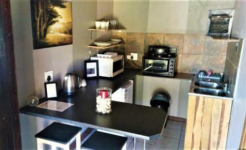 Hostal Edenville Guesthouse