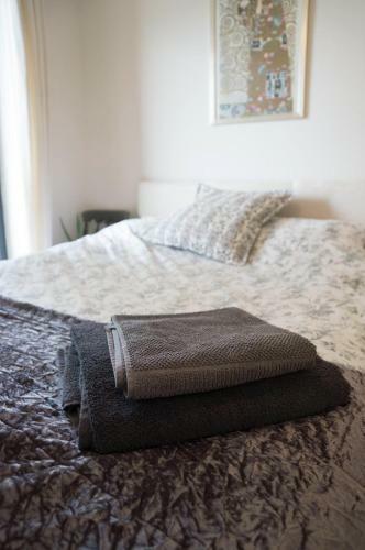 Bright Riverside Apartment 2 Double Bedroom With Balcony