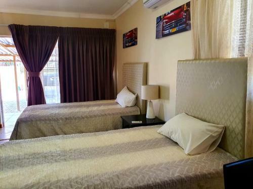 Hostal Tenacity Guesthouse - Riviera Park