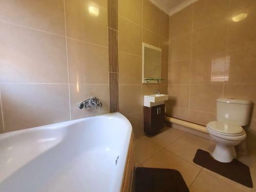 Hostal Tenacity Guesthouse - Riviera Park
