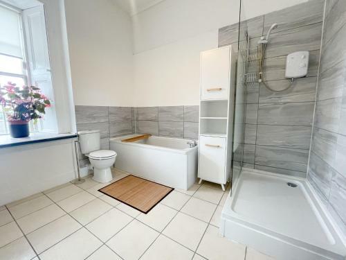 Apartamento Spacious 3 Bedroom Victorian Flat City Centre
