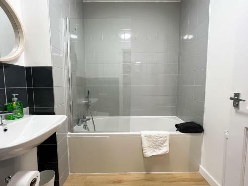 Glasgow 2 Bedroom Apartment