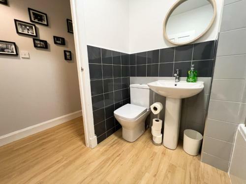 Glasgow 2 Bedroom Apartment