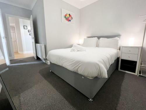 Glasgow 2 Bedroom Apartment