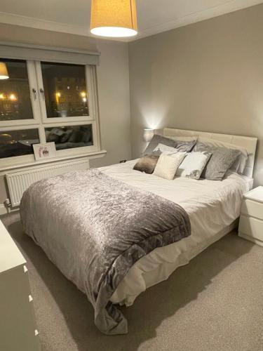 Apartamento Lovely 3 Bed 2 Bath (central For Cop26)