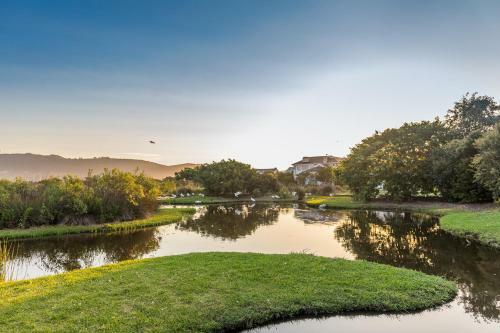 Thesen Lagoon House
