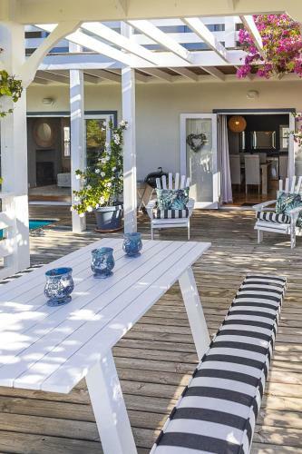 Thesen Lagoon House