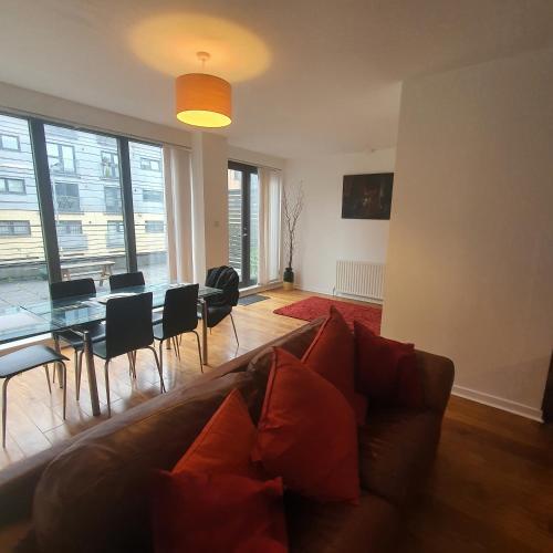 Apartamento Modern Apt @tramway Theatre (2bed2bath)