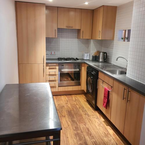 Apartamento Modern Apt @tramway Theatre (2bed2bath)