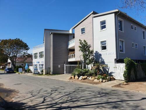 Apartamento Friendz Self Catering Guesthouse